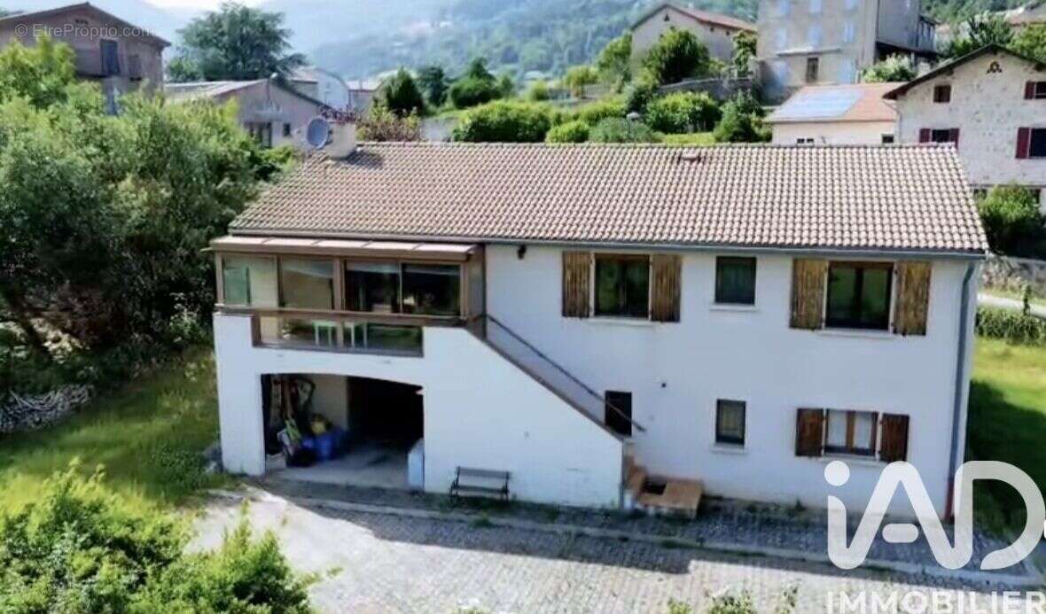 Maison 130 m² à Vanosc  - photo 2