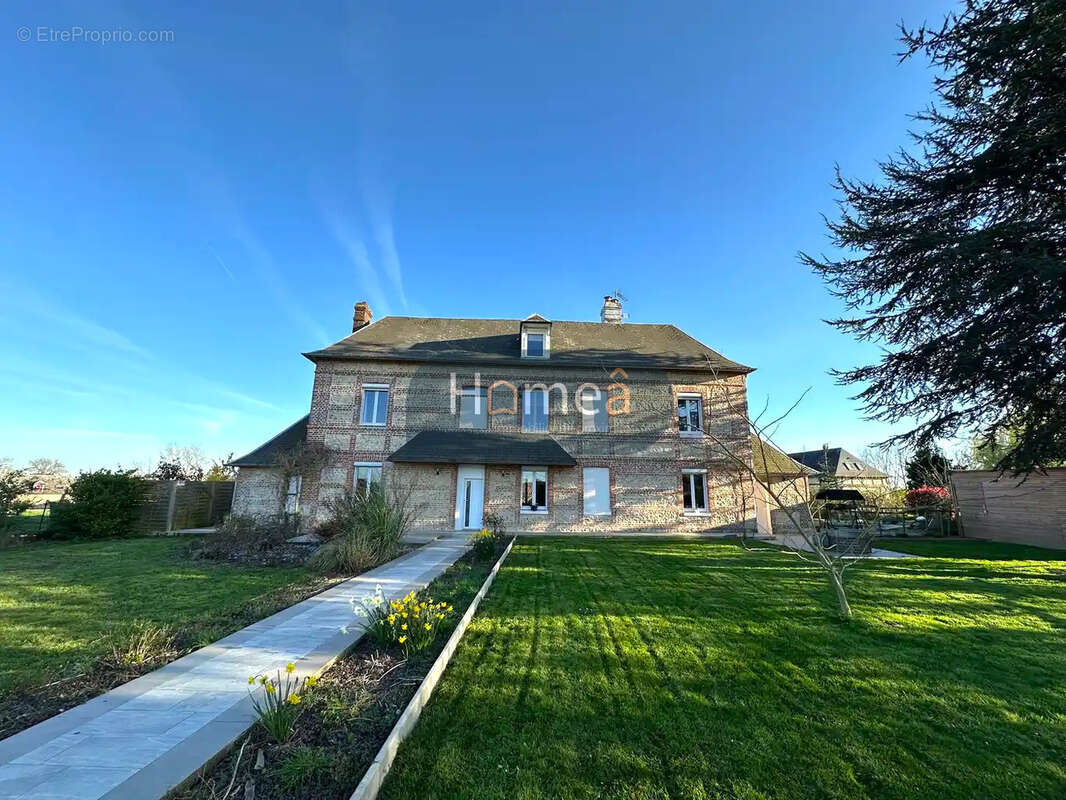 Maison à CLERES