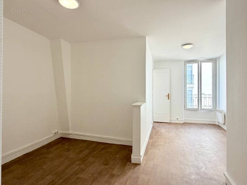 Appartement à PARIS-11E