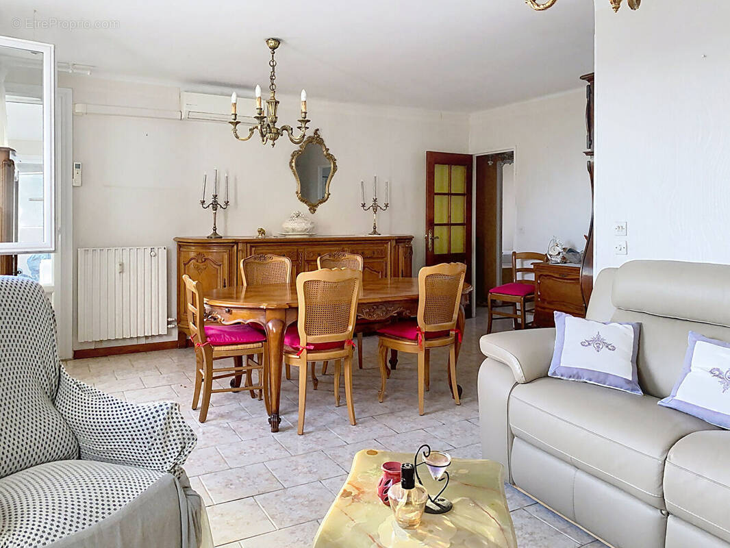 Appartement à LA VALETTE-DU-VAR
