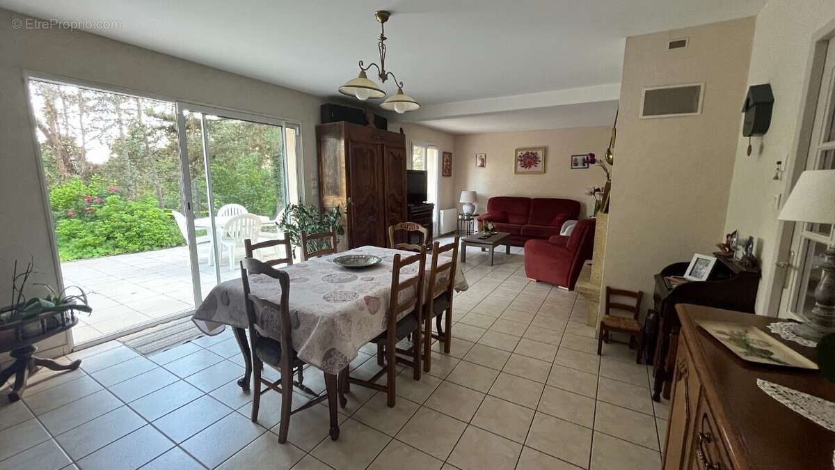 Maison à SALVIZINET