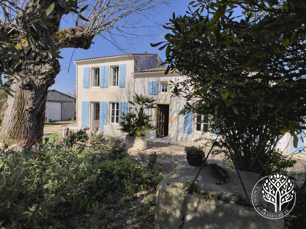 Maison à LES NOUILLERS