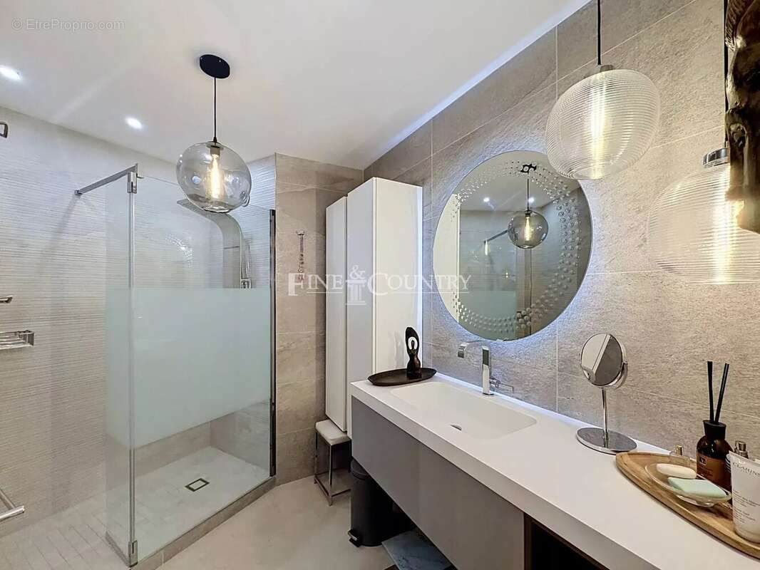 Appartement à MANDELIEU-LA-NAPOULE