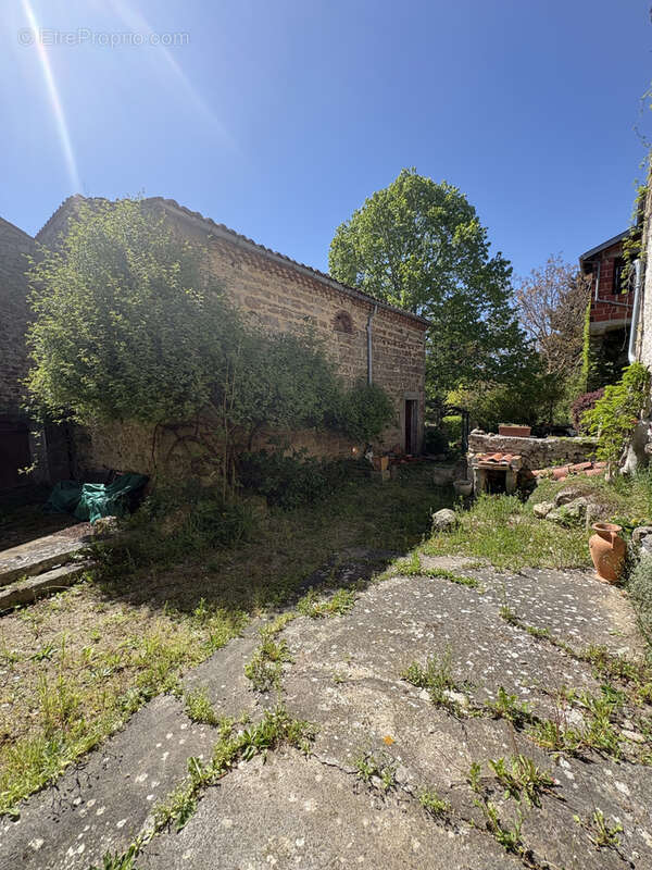 Maison à ISSERTEAUX
