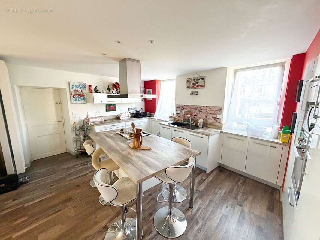 Maison 6 Pièces 177 m2 - photo 5