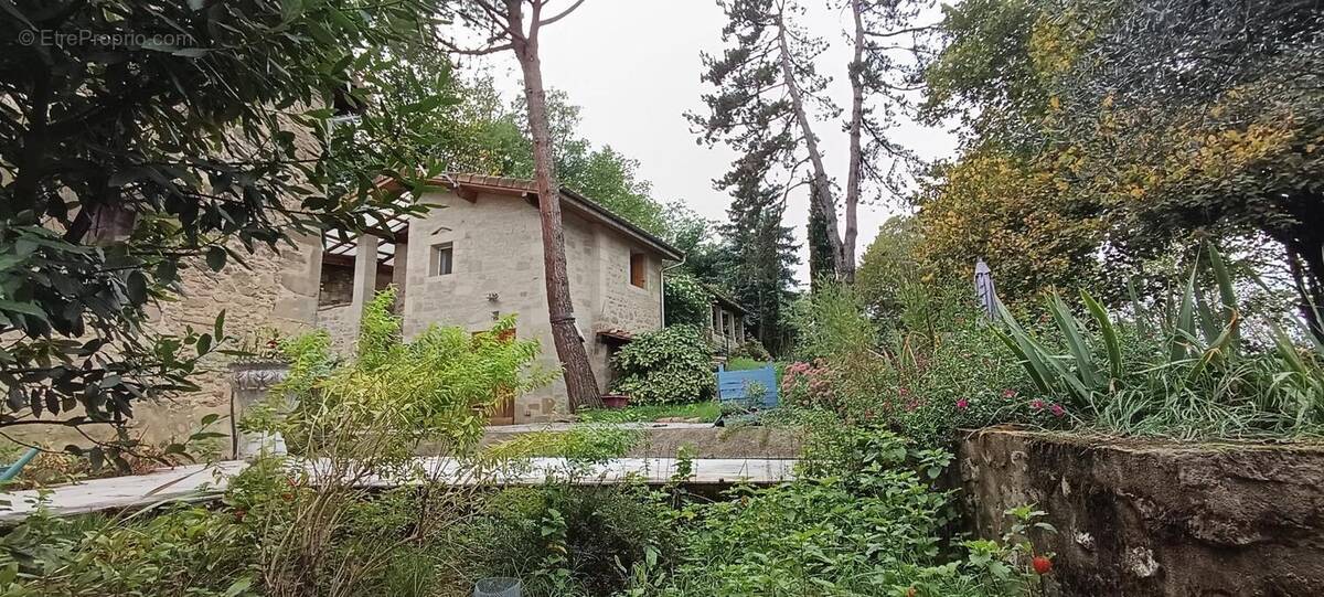 Maison à SAINT-DONAT-SUR-L&#039;HERBASSE