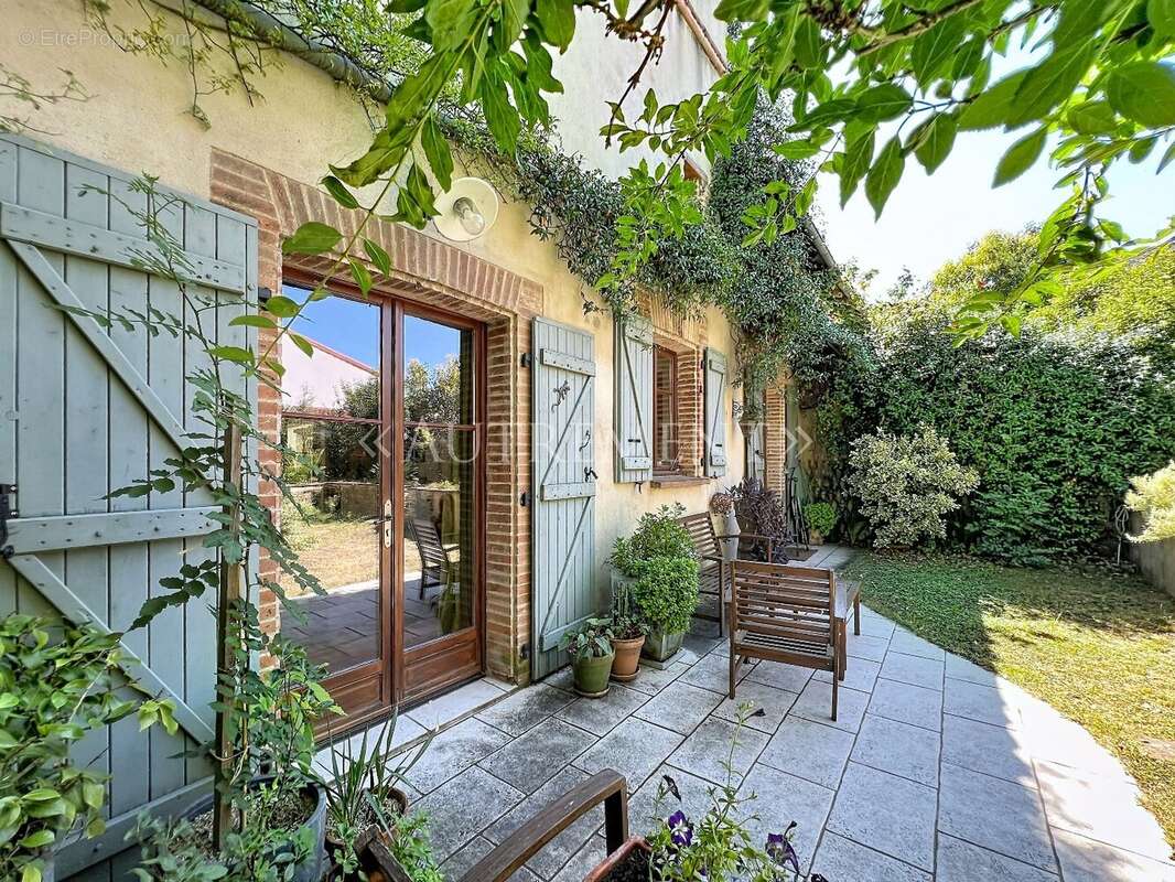 Maison à SAINT-SULPICE