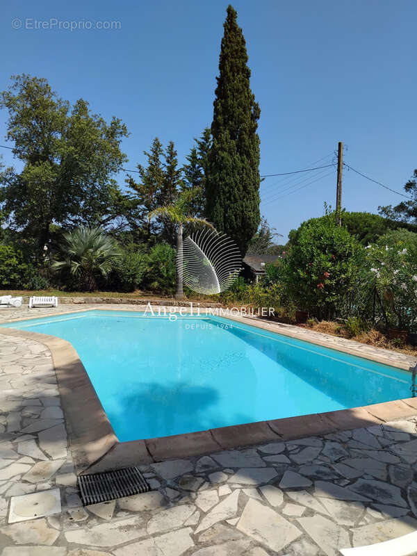 Maison à FREJUS