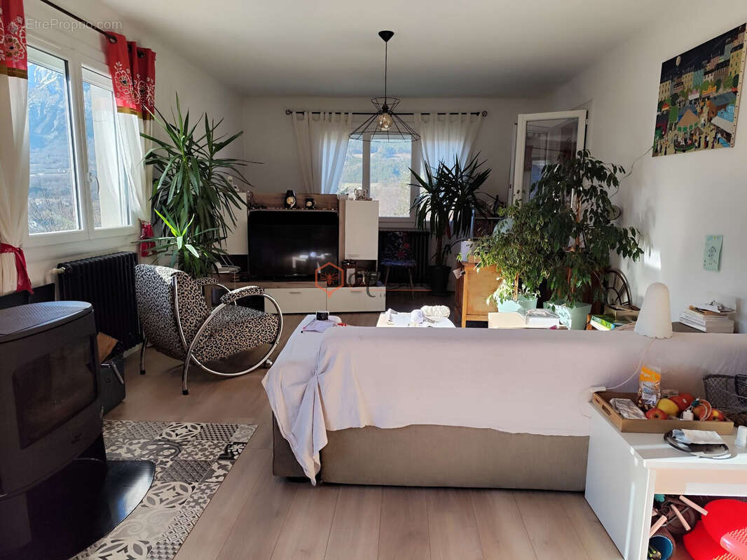 Maison à SAINT-BONNET-EN-CHAMPSAUR