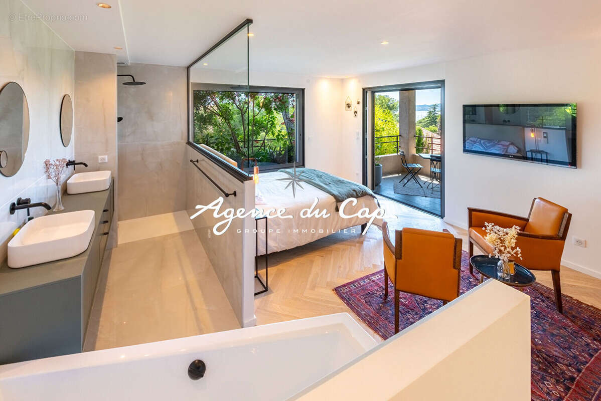 Maison à SAINT-RAPHAEL