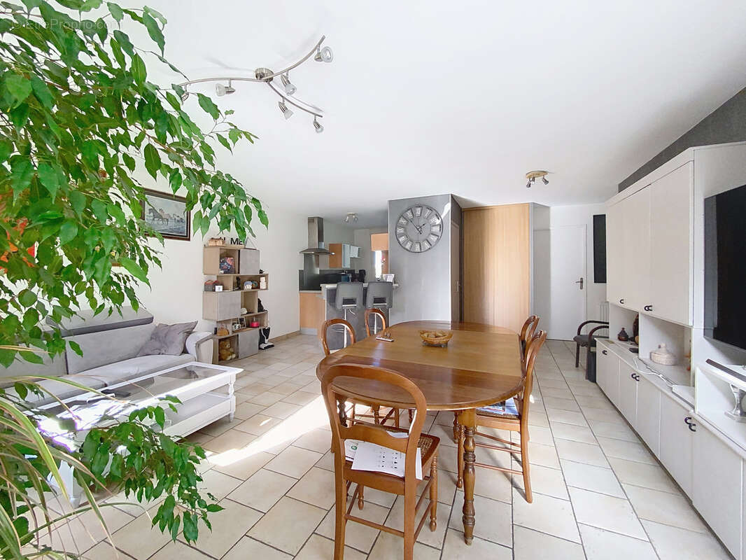 Appartement à SAINT-ETIENNE