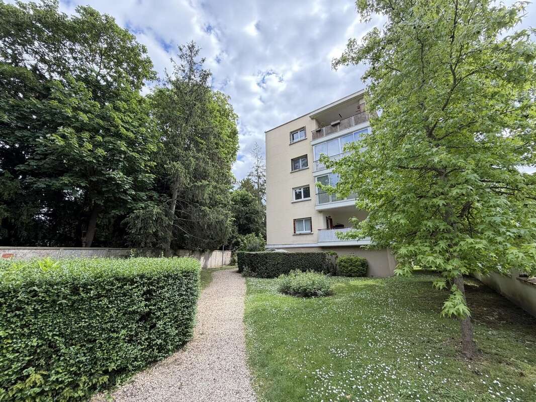 Appartement à SAINT-GERMAIN-EN-LAYE
