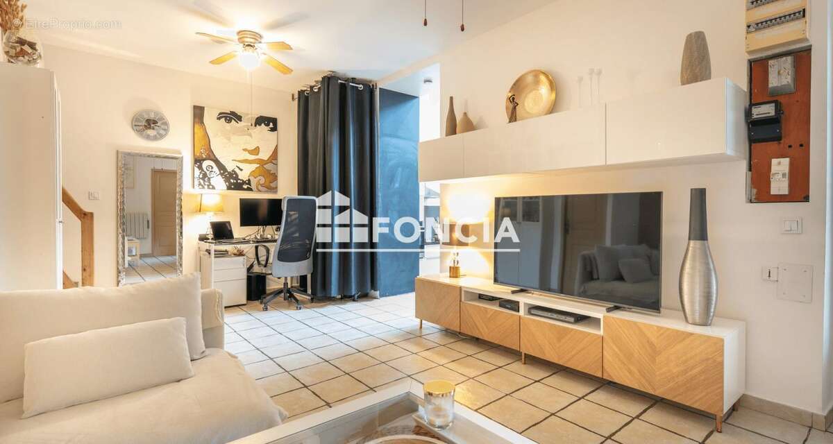 Maison à CHAMP-SUR-DRAC