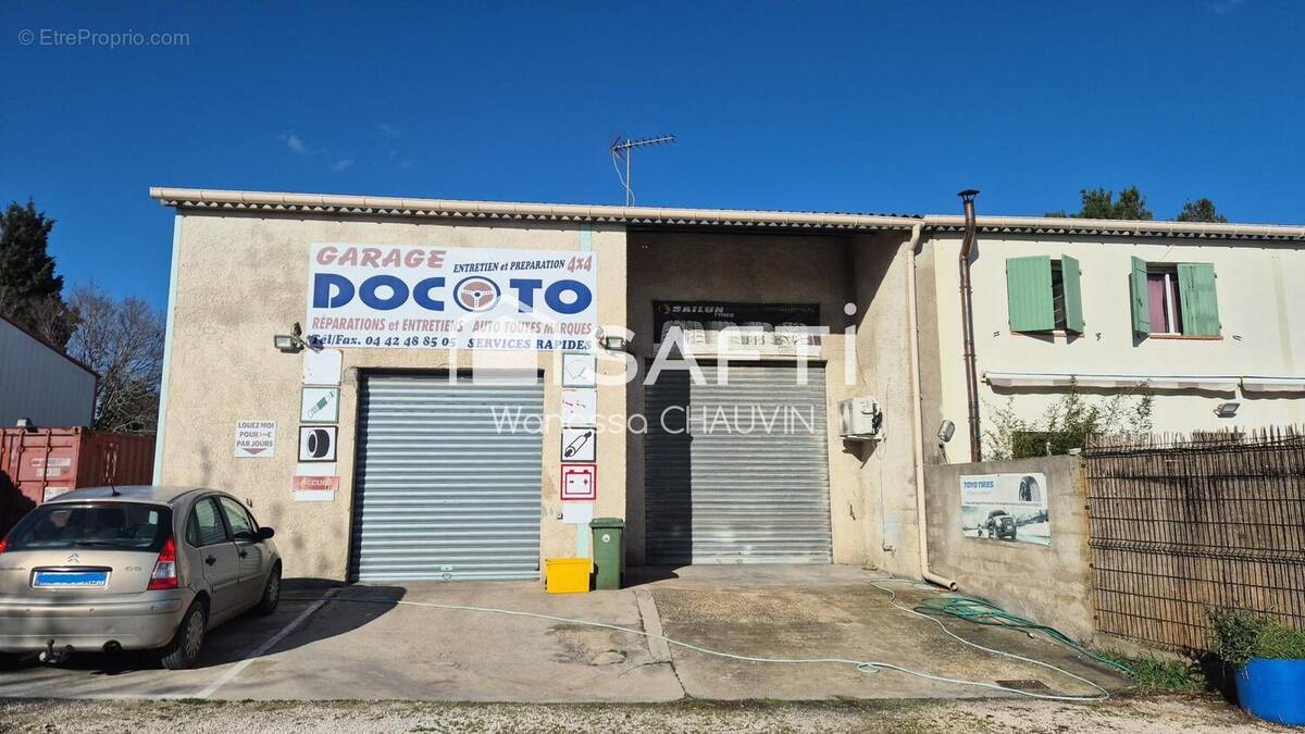 Photo 1 - Commerce à EYGUIERES
