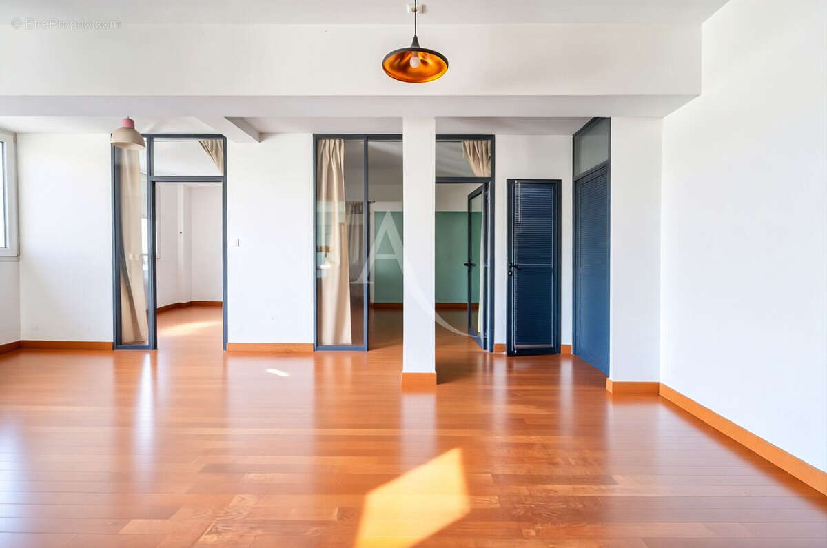 Appartement à IVRY-SUR-SEINE