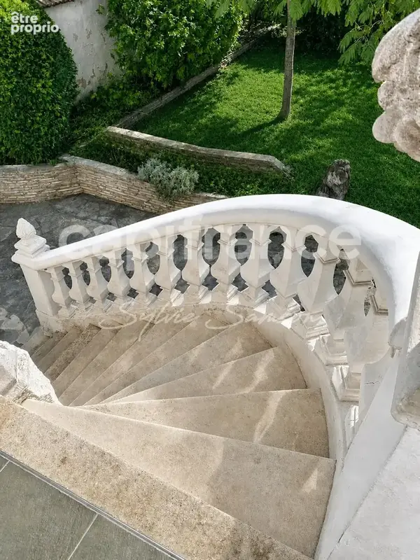 Mantes-la-Jolie – Demeure de caractère de 380 m², 14 pièces, jardin et garage - photo 22