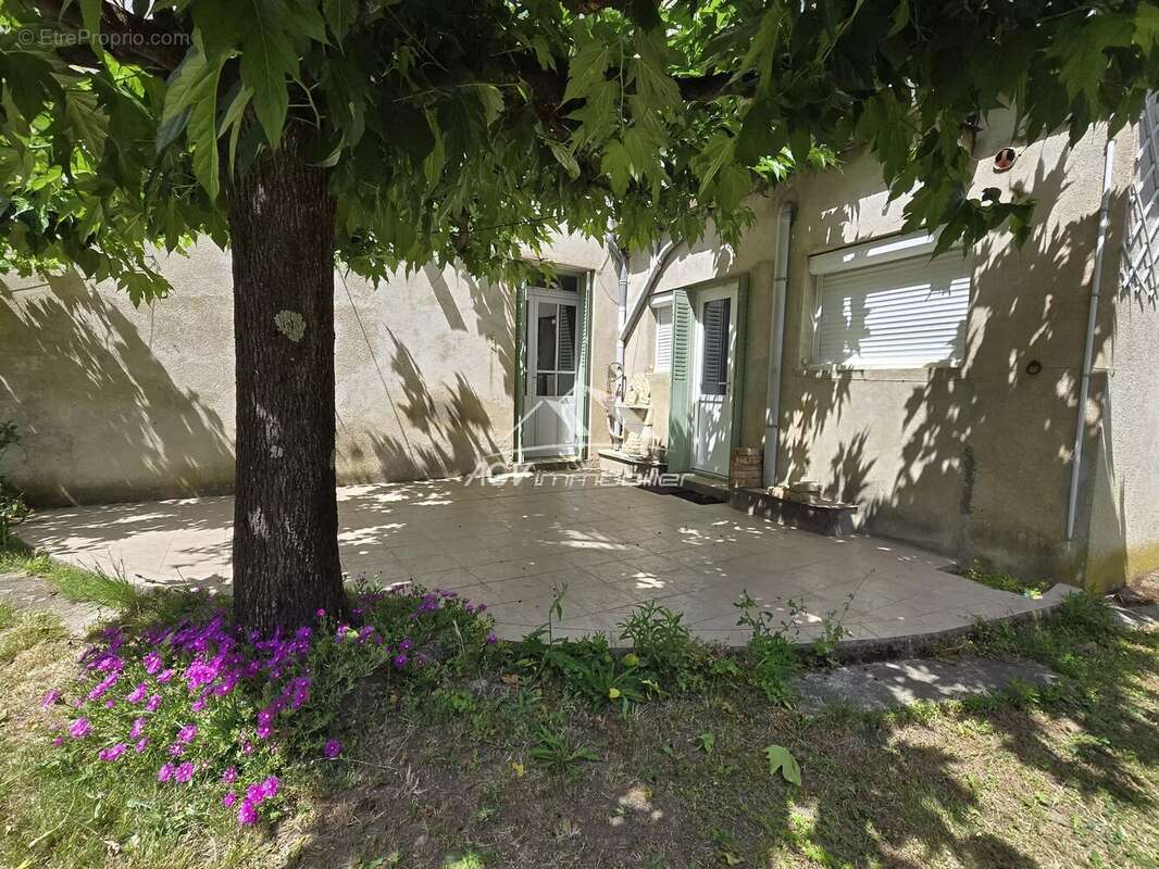 Maison à SAINT-PRIVAT-DES-VIEUX