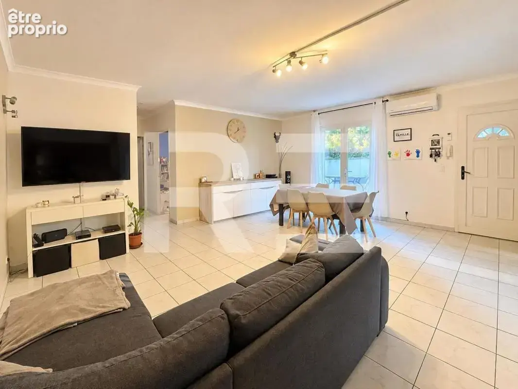 Maison plain pied 2 chambres avec cour et 2 stationnements - photo 2