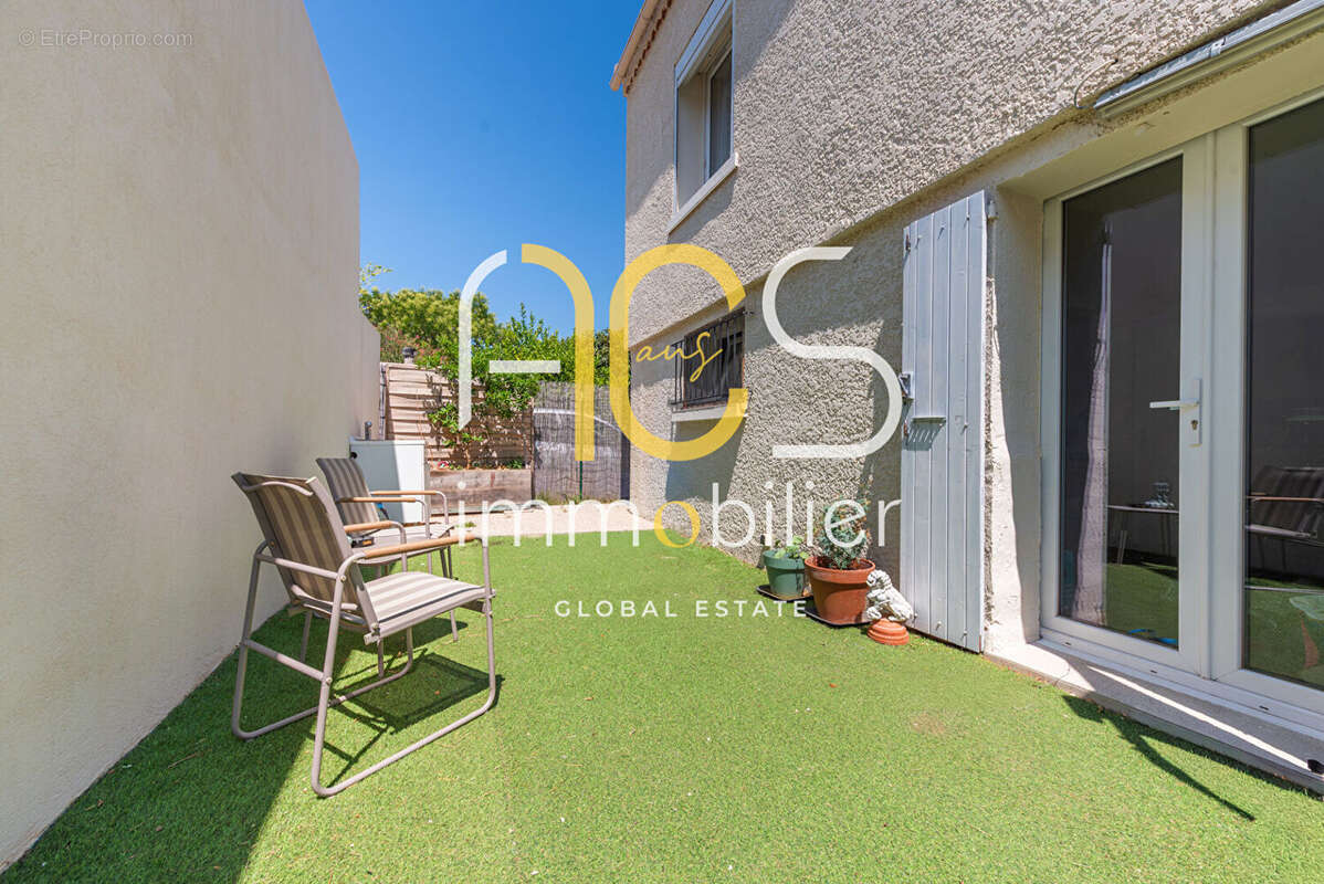 Maison Chateauneuf Les Martigues 5 pièce(s) 170 m2 + dépendances + piscine - photo 19