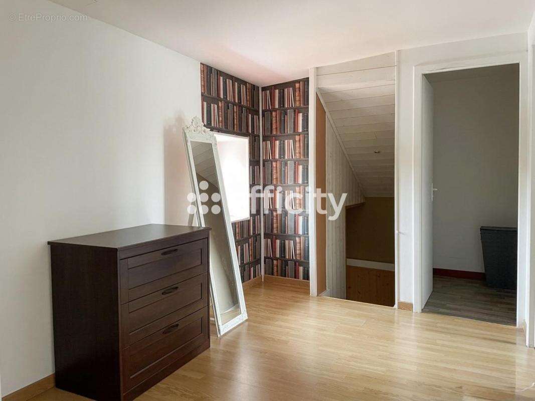 Maison 102 m² à Maille  - photo 10