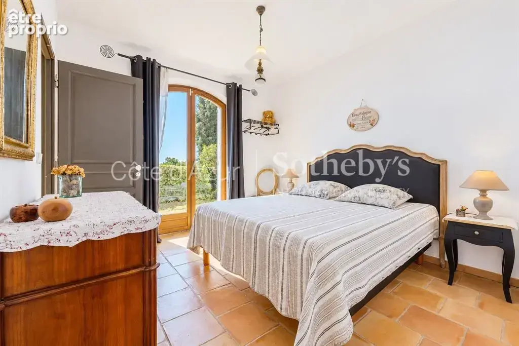 Tourrettes, bastide provençale de 196 m² avec piscine et parc de plus d’un hectare - photo 19