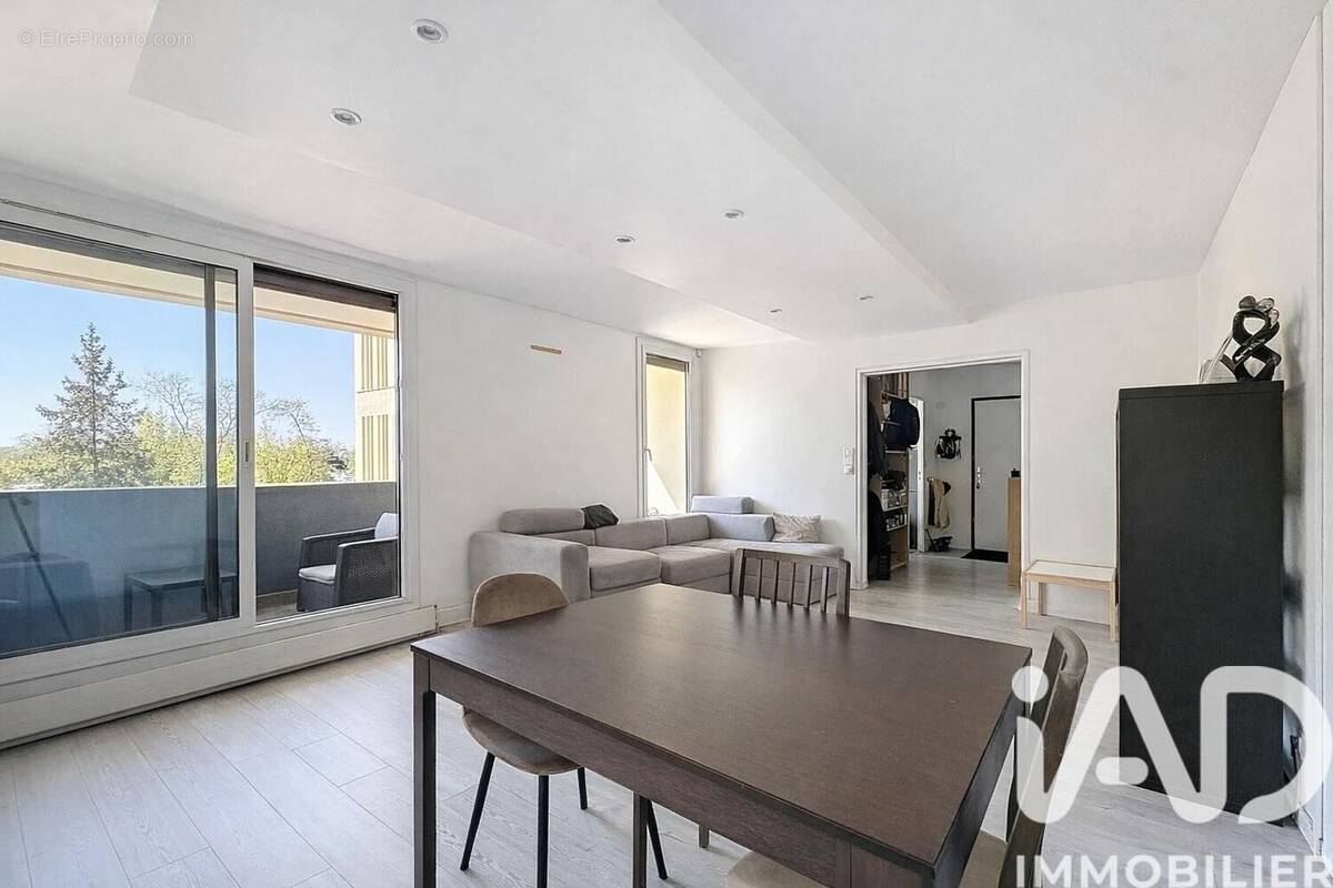 Photo 1 - Appartement à ELANCOURT