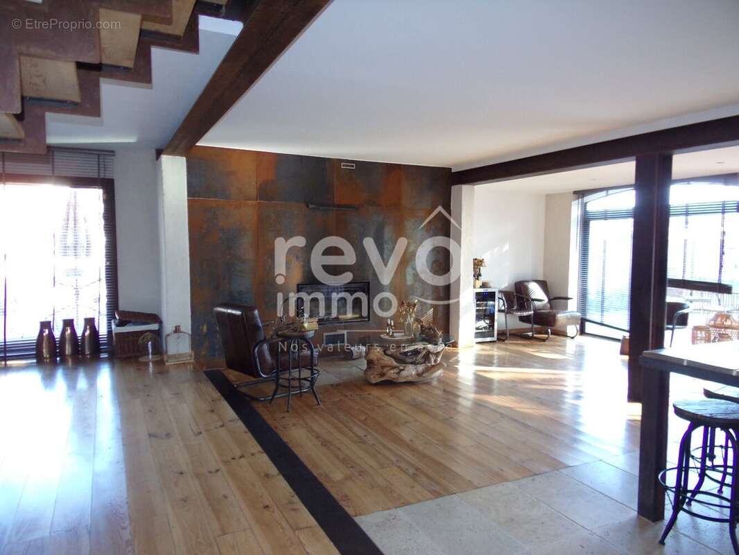 15 minutes de PEZENAS / VILLA DE CHARME 177 m² hab. avec piscine sur 1200 m² - photo 2