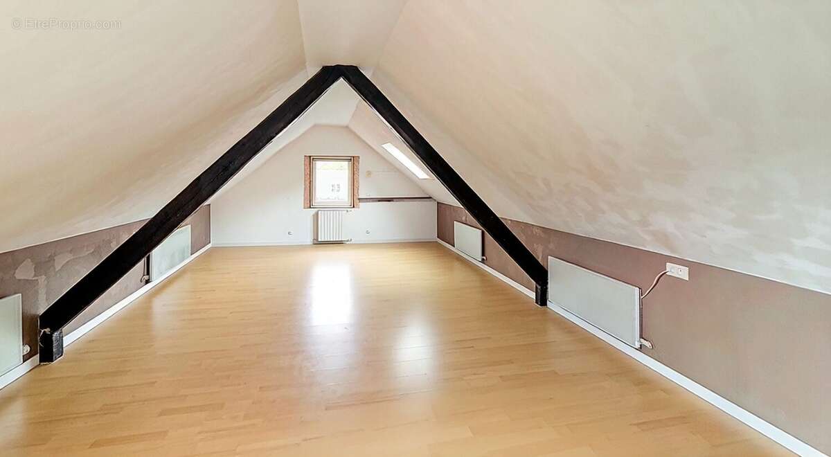 Appartement 105 m² à Pont-De-Roide  - photo 6
