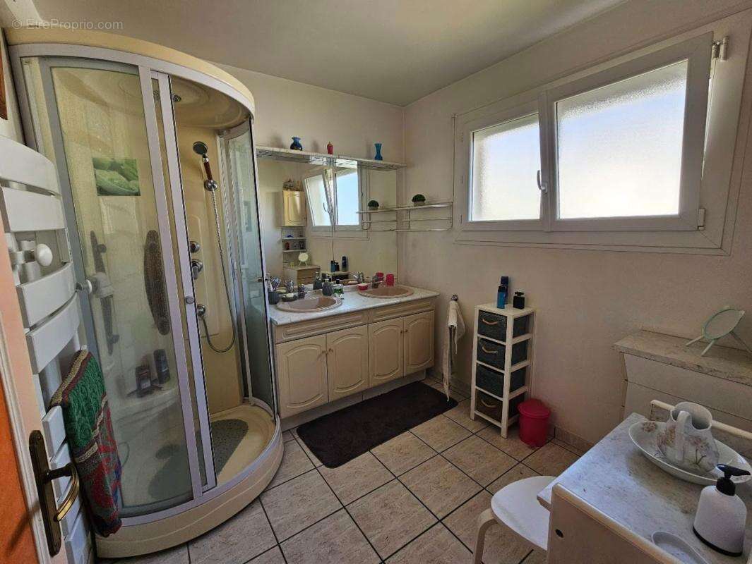 Villa semi-plain-pied - 5 pièces – Cournon-d’Auvergne - photo 19