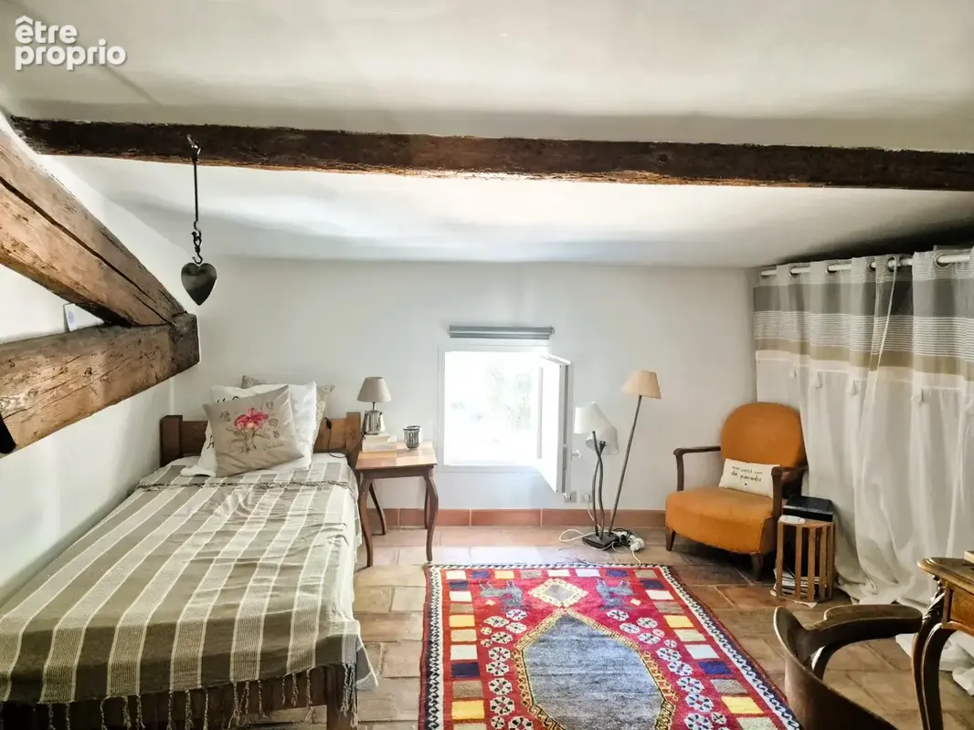 Superbe maison de caractere avec piscine et grand garage - photo 17