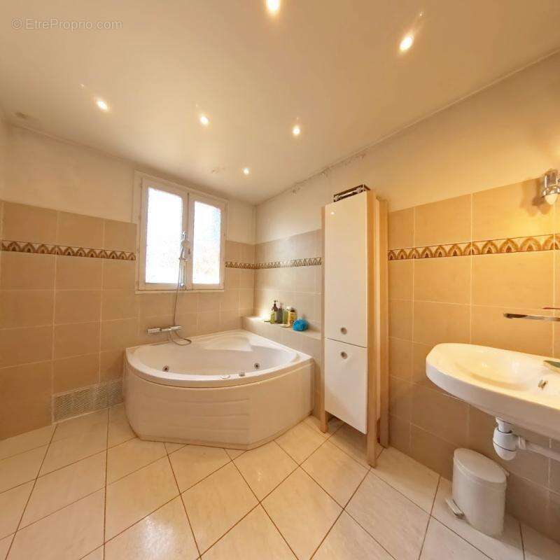 Maison à MAISONS-ALFORT