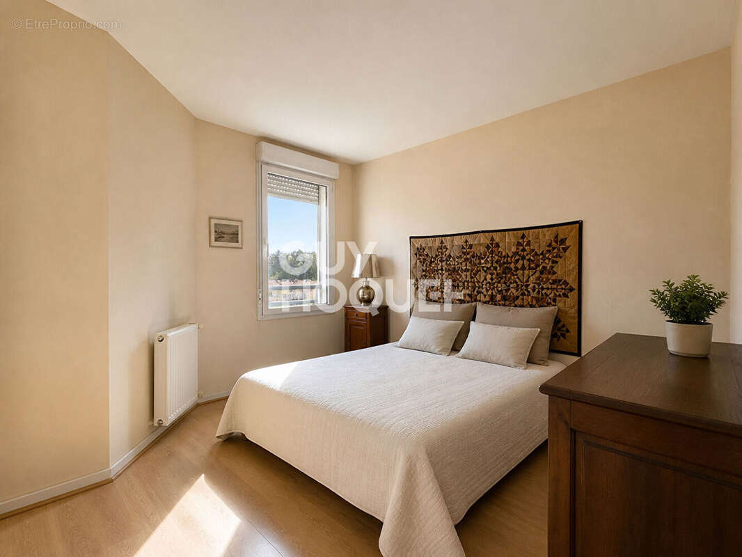 Appartement à MEYZIEU