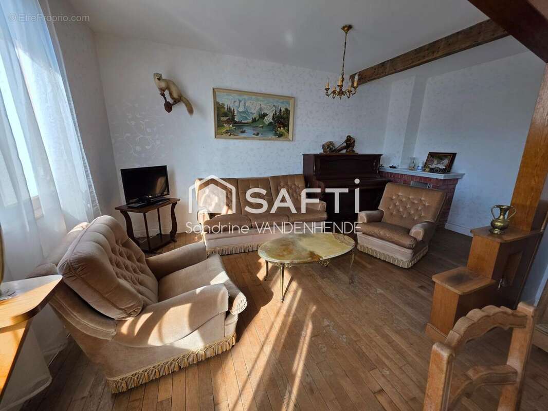 Maison 120 m² à Brunehamel  - photo 4
