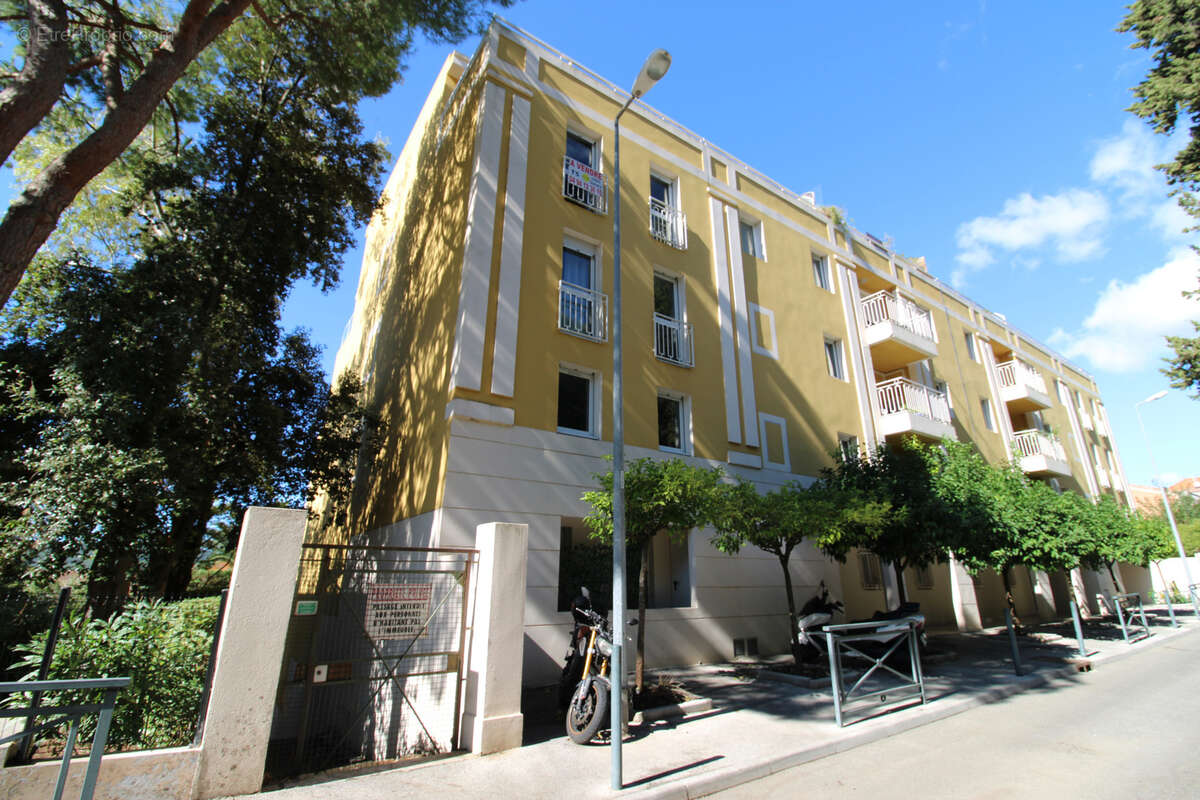 Appartement à HYERES