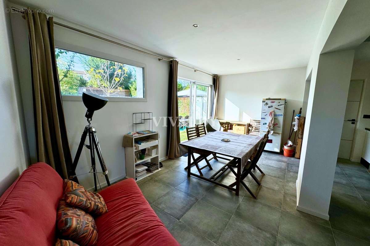 Salle à manger - Maison à LA BRILLANNE