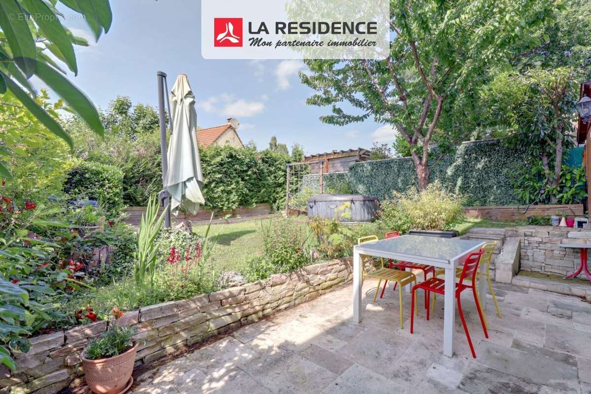 Maison à VILLIERS-SAINT-FREDERIC