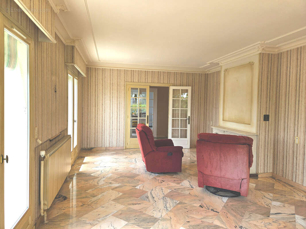 Maison à PANISSIERES