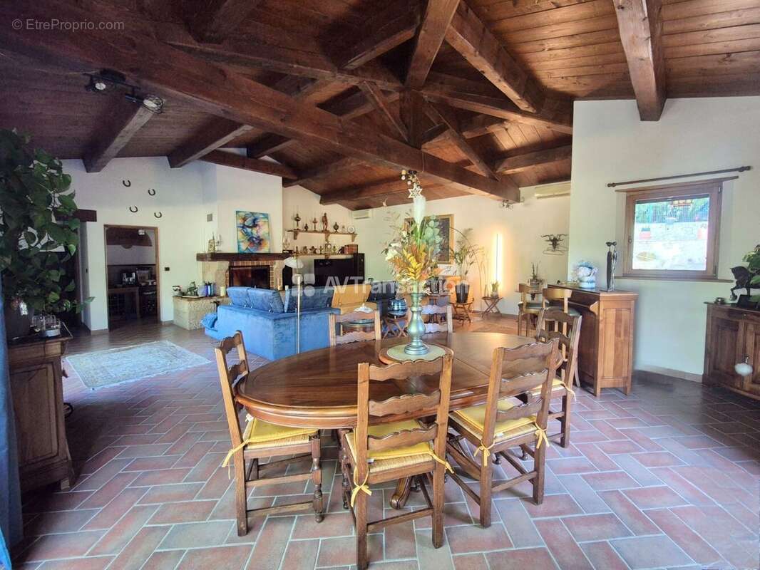 Maison à DRAGUIGNAN