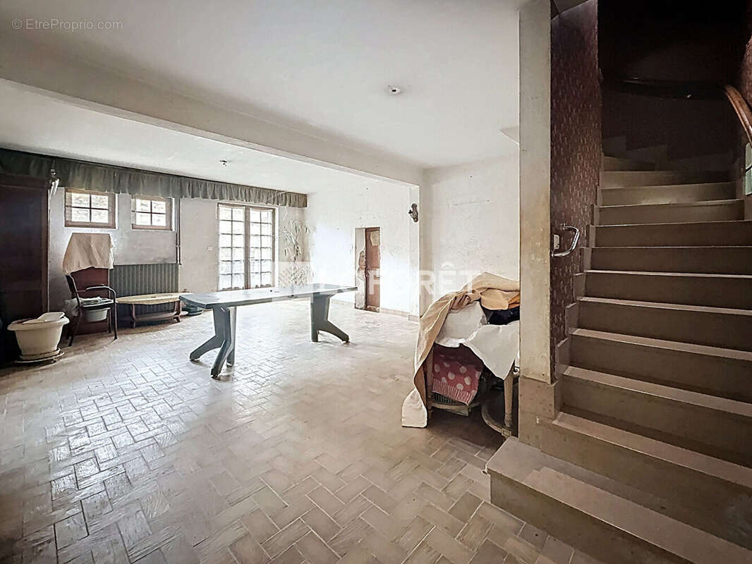 Maison à SAINT-JULIEN-SUR-REYSSOUZE