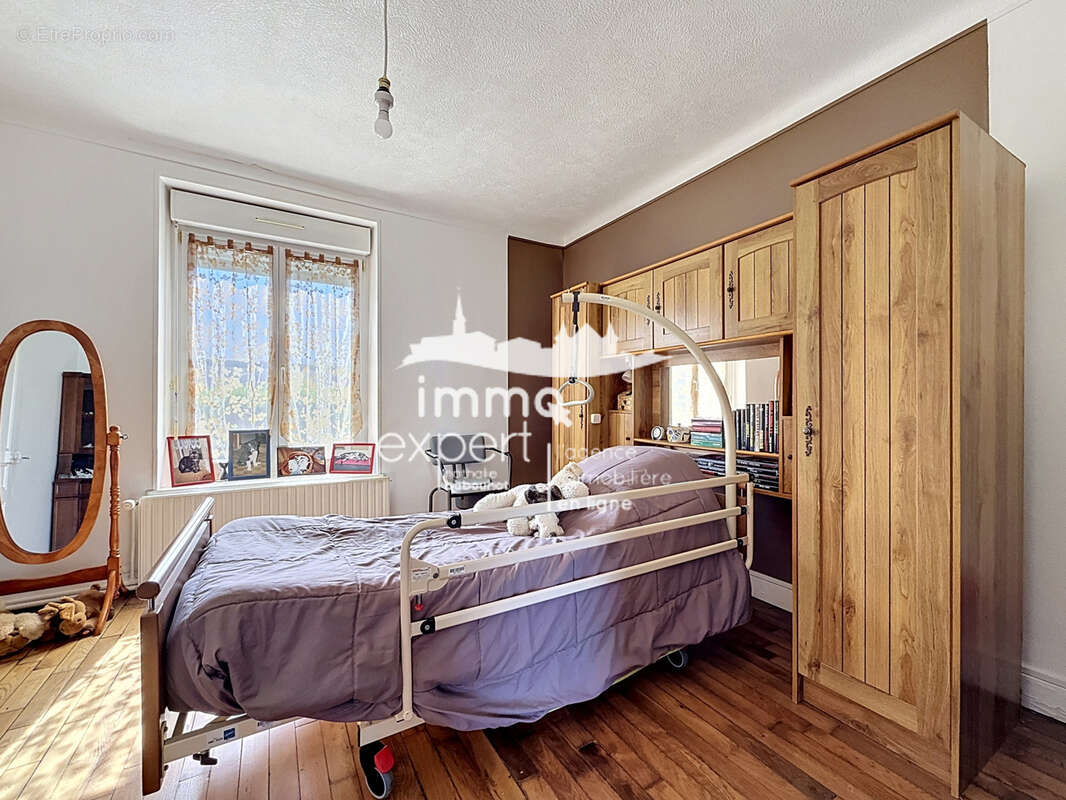 Appartement à MIRECOURT