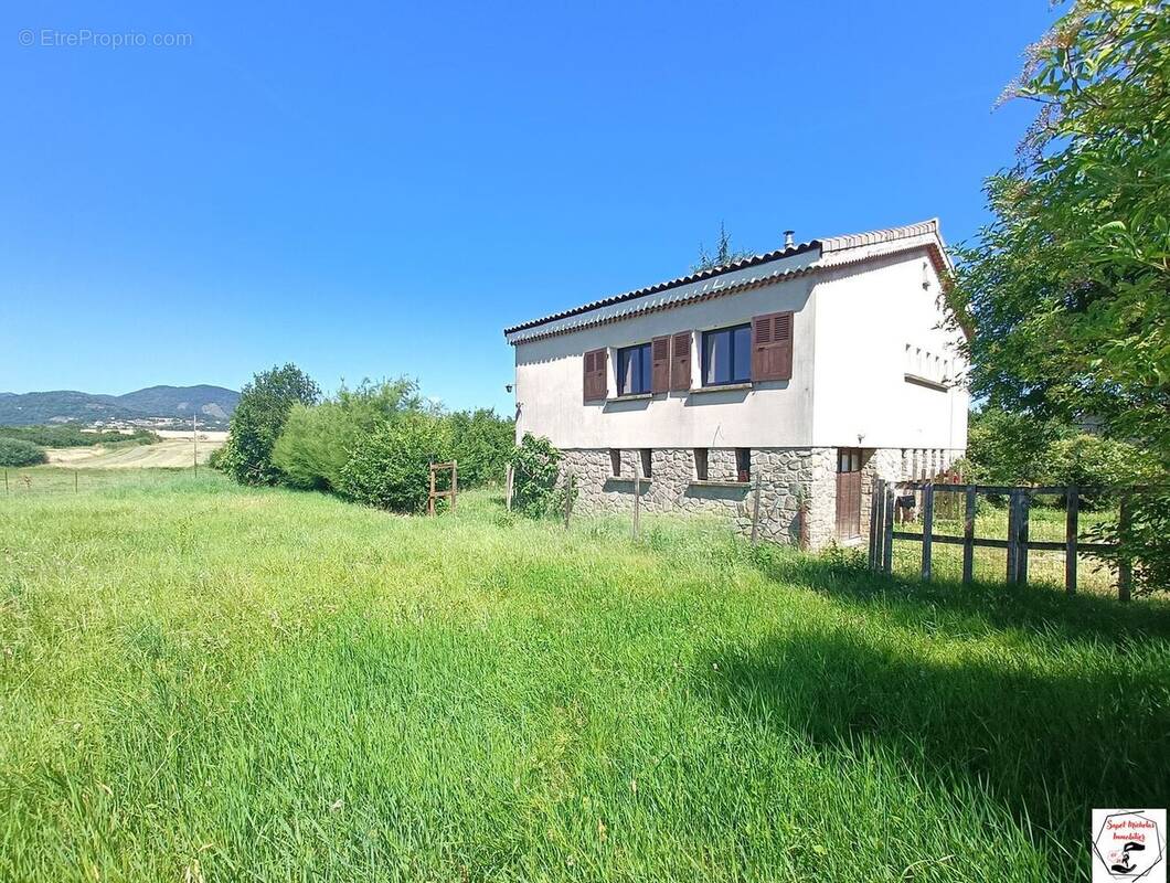 Maison 106 m² à Colombier-Le-Vieux  - photo 5