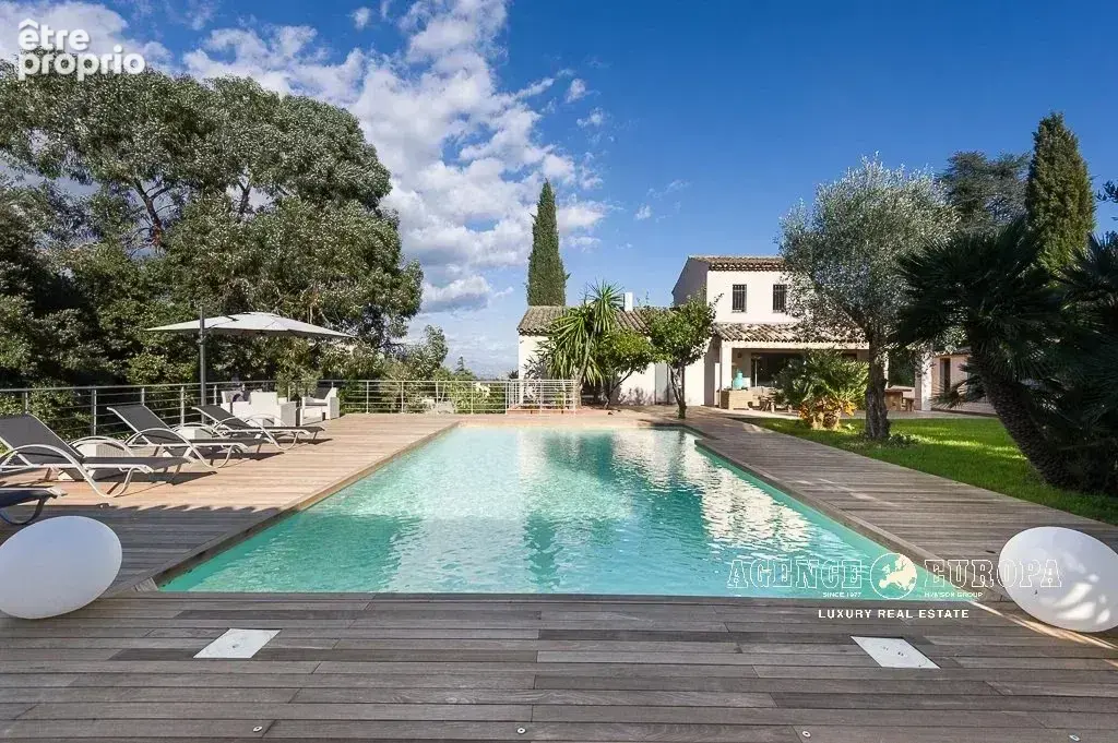 Photo Maison à Vallauris au prix de 2 350 000€