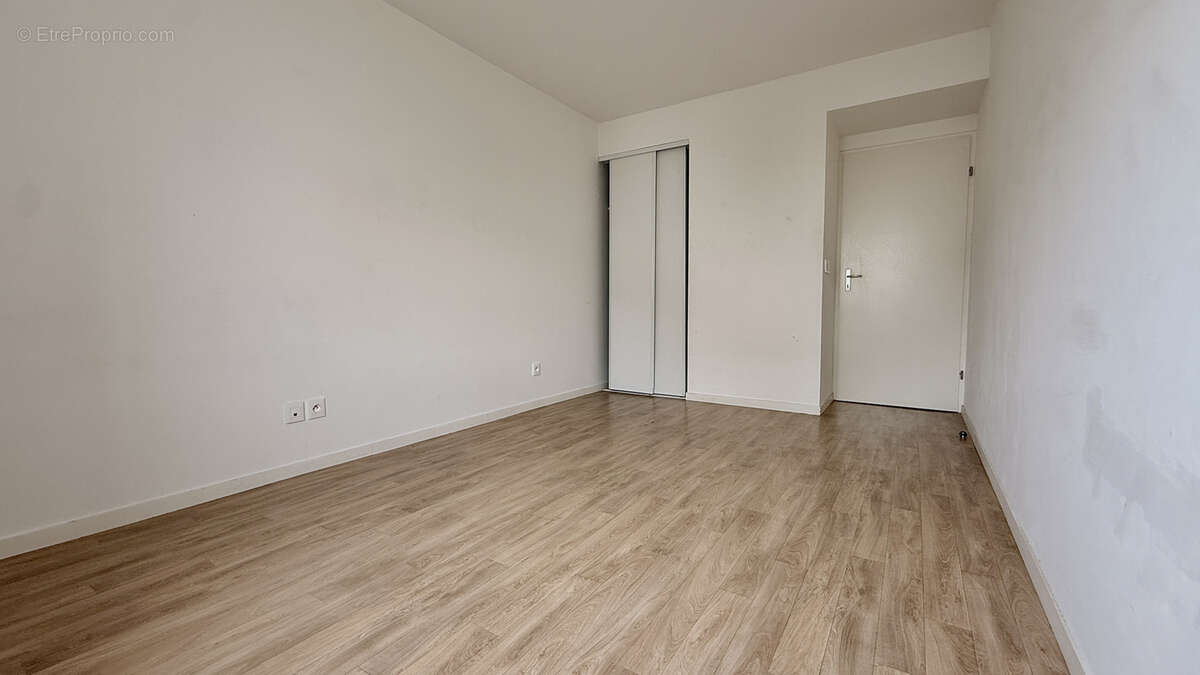 BEGLES - T3 avec grande terrasse - photo 12