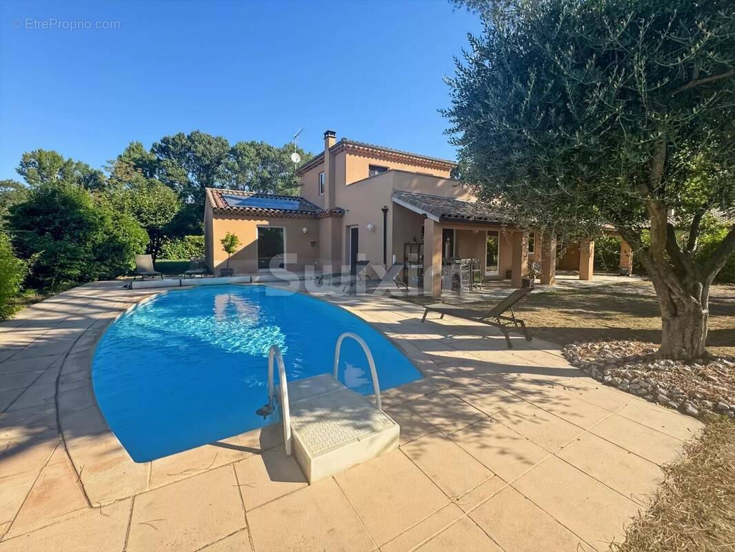 Maison à MONTBOUCHER-SUR-JABRON