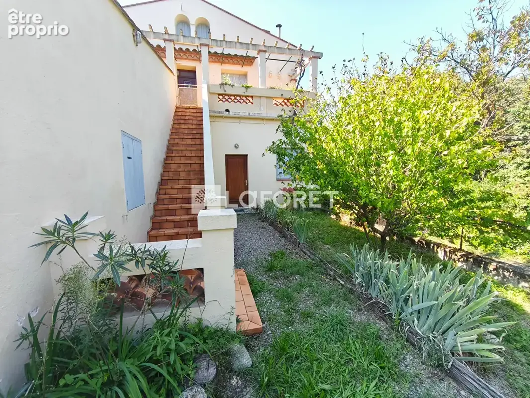 Maison à Reynes avec 2 logements, dépendances et grand terrain - photo 15