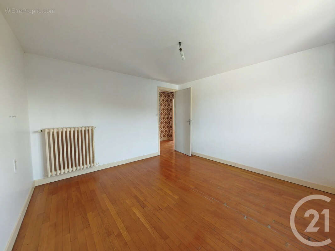 Maison 133 m² à Villeseneux  - photo 13