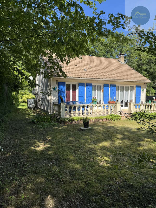 Maison à BAZOCHES-SUR-LE-BETZ