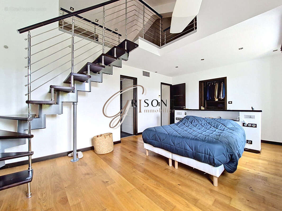 Maison à SIX-FOURS-LES-PLAGES