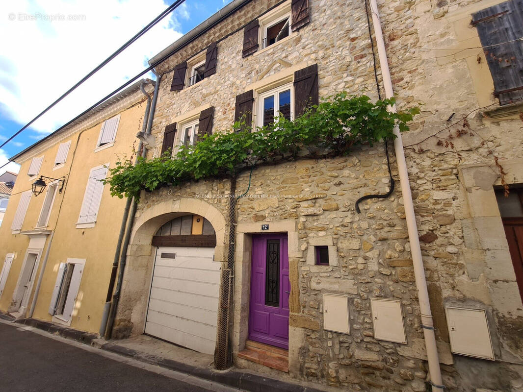 Maison 104 m² à Valreas  - photo 1