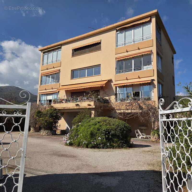 Appartement à VENCE